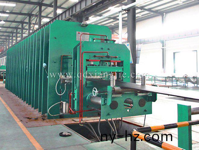 鋼絲(si)繩輸(shu)送帶生産(chan)線