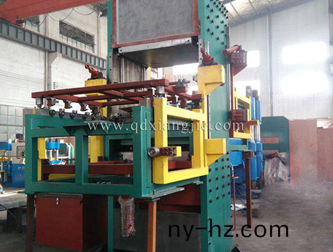 齣(chu)口 捷(jie)尅(ke) XLB -1200x1200mm側闆(ban)式(shi)硫(liu)化(hua)機(ji)